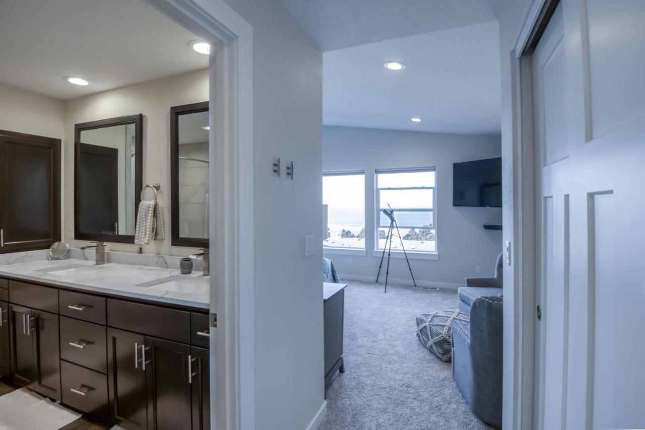Oceanview Townhome - Pet Friendly - Sleeps 6 - King Depoe Bay Exterior photo
