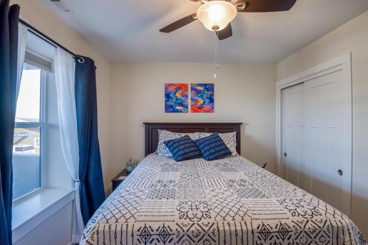 Oceanview Townhome - Pet Friendly - Sleeps 6 - King Depoe Bay Exterior photo