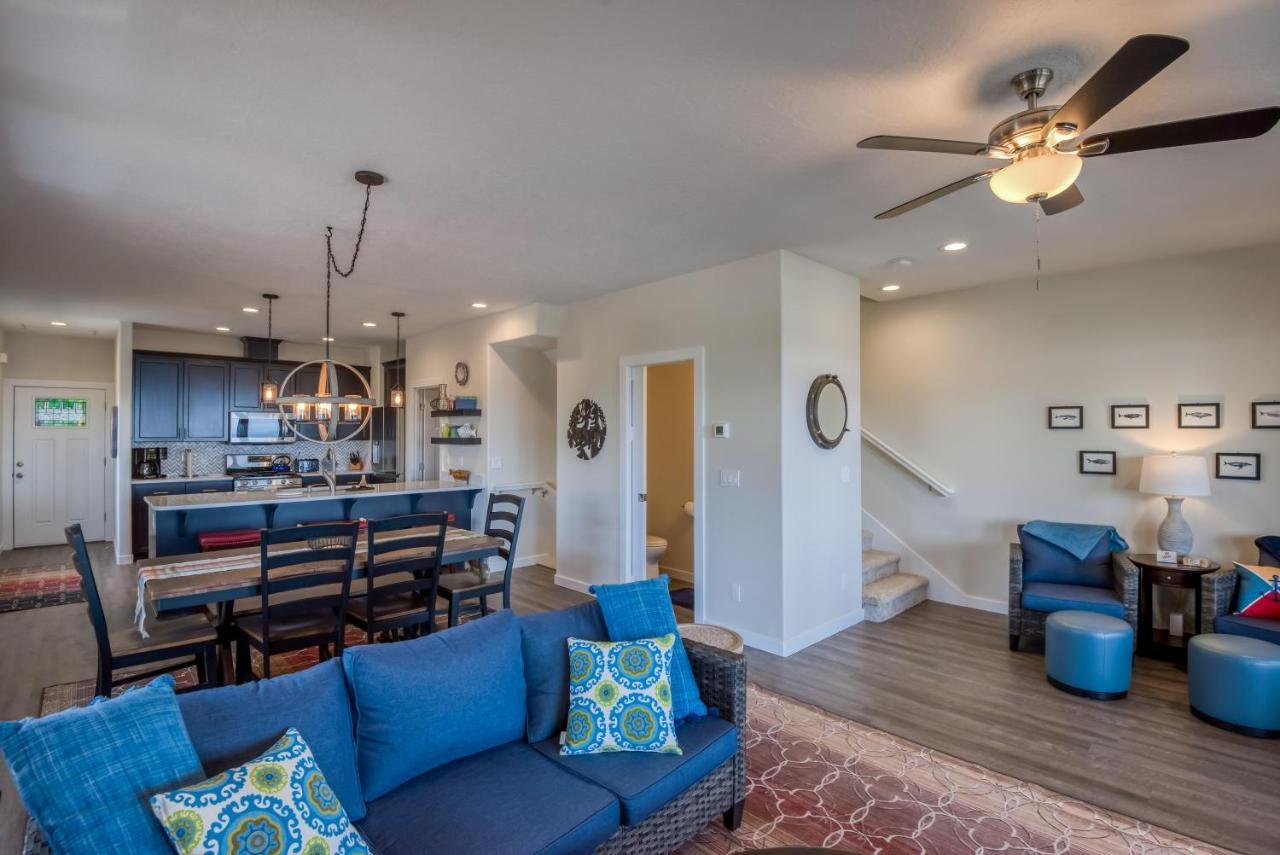 Oceanview Townhome - Pet Friendly - Sleeps 6 - King Depoe Bay Exterior photo